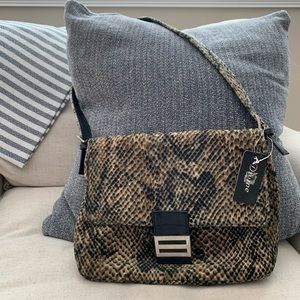 NWT Divine Animla Print Purse